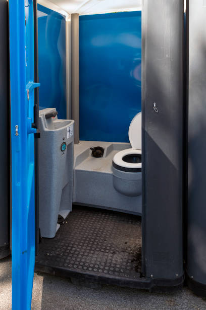 Best Temporary restroom rental  in Fmington, AR